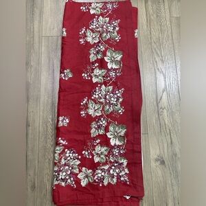 Williams Sonoma 70 x 90 rectangle tablecloth